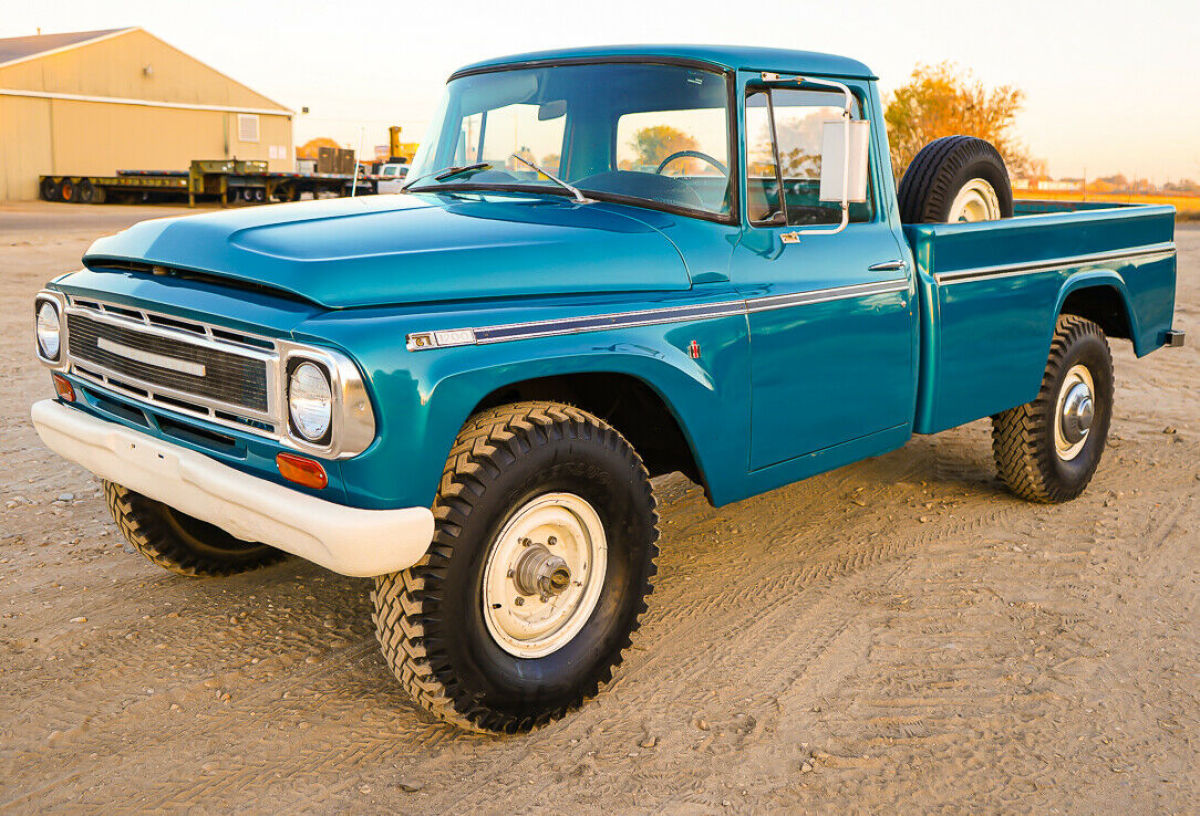 RARE 1968 International Harvester 1200C, 4x4, Factory Deluxe Package 1968 International Harvester 1200C Pickup 1200C