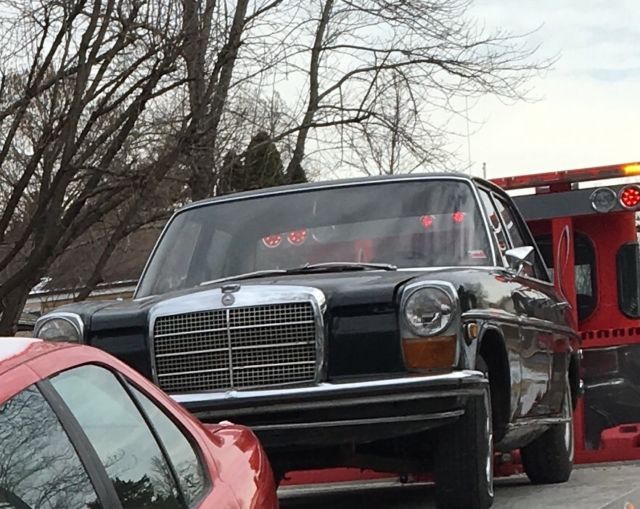 1968 Mercedes-Benz 200-Series - photo 2