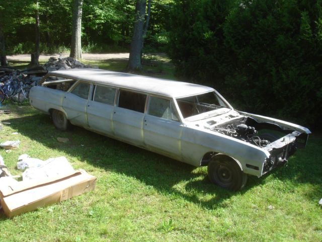 Rare 1968 Pontiac Bonneville (8) Door Airport Commercial Limousine Station Wagon 1968 Pontiac Bonneville