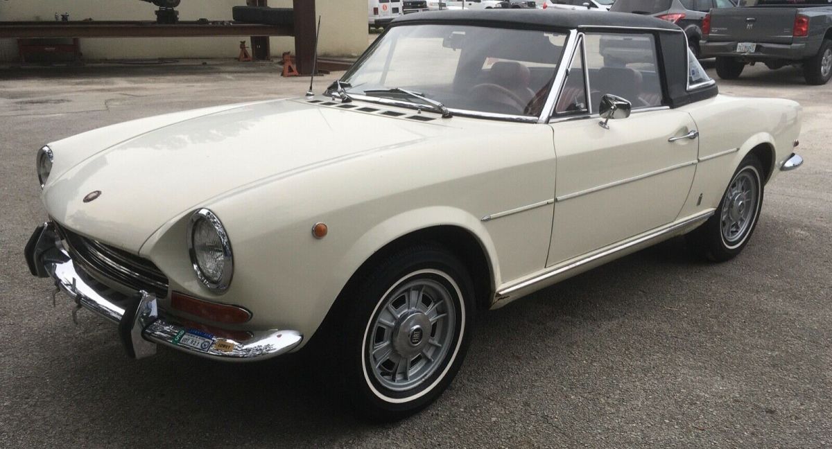 RARE 1969 FIAT 124 Sport Convertible - 41,044 original miles, ONE owner! Runs!! 1969 Fiat 124 Spider