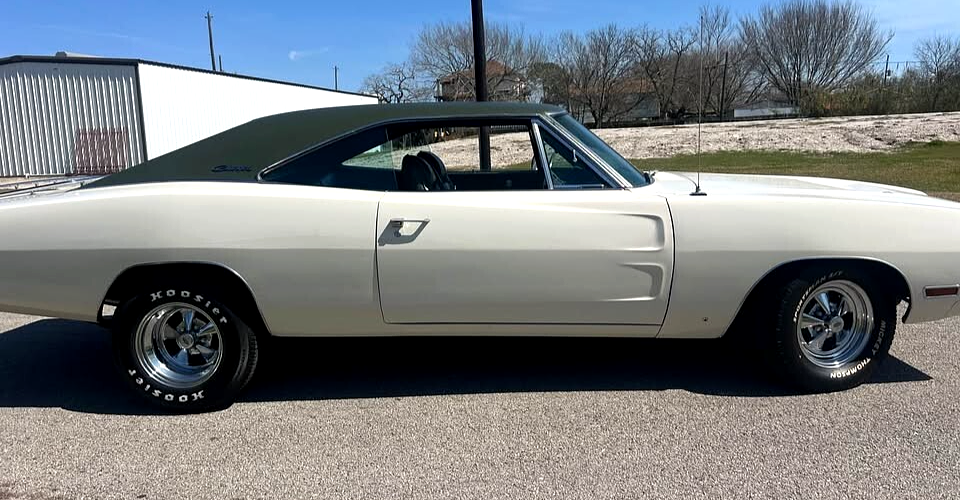 1970 Dodge Charger - photo 2