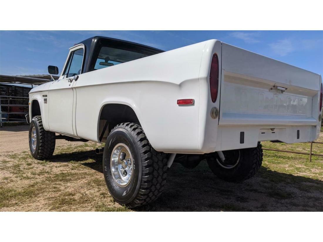 1970 Dodge Power Wagon - photo 8