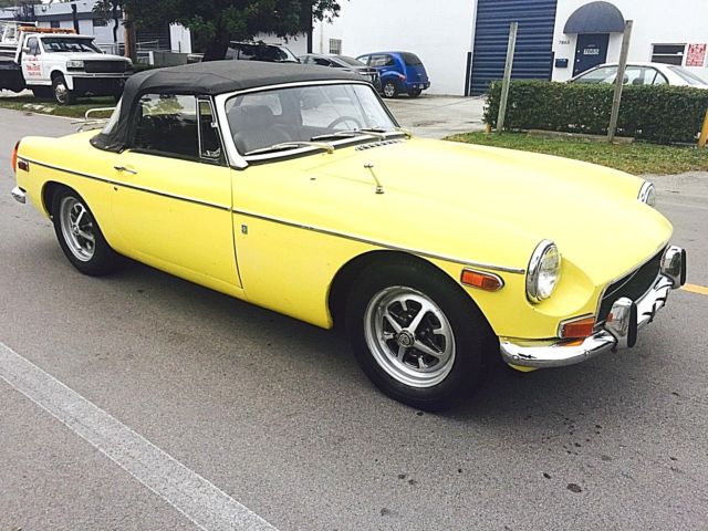 1970 MG MGB Convertible - photo 2