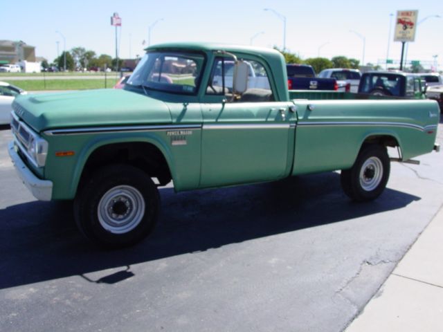 1971 Dodge Power Wagon - photo 2