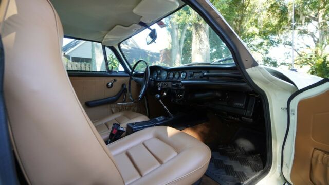 1972 Volvo 1800 ES - photo 8