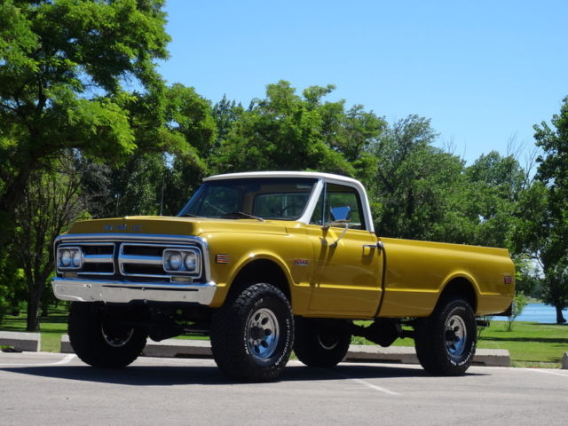RARE 1972 GMC 2500 Super Custom 4x4, Automatic, A/C. Must see 1972 GMC 2500 Super Custom Super Custom