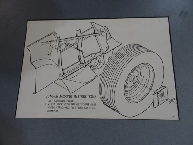 1972 International Harvester Travelall TravelAll 1110 - photo 12