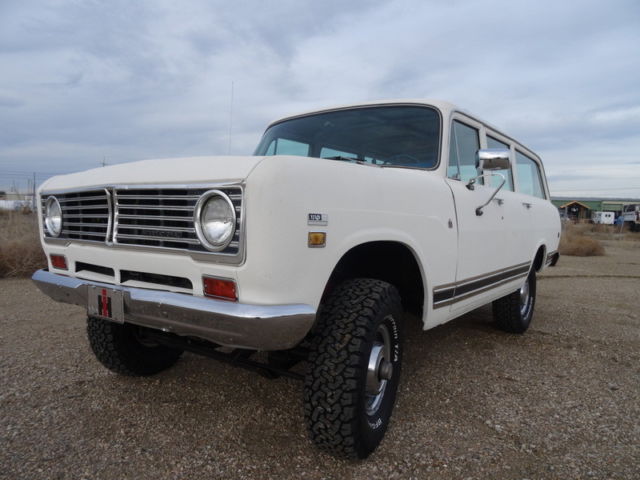 1972 International Harvester Travelall TravelAll 1110 - photo 2