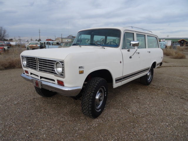 1972 International Harvester Travelall TravelAll 1110 - photo 3