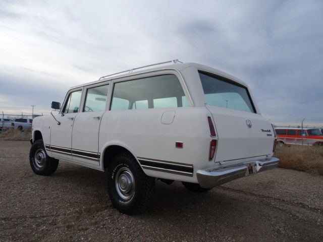 1972 International Harvester Travelall TravelAll 1110 - photo 6