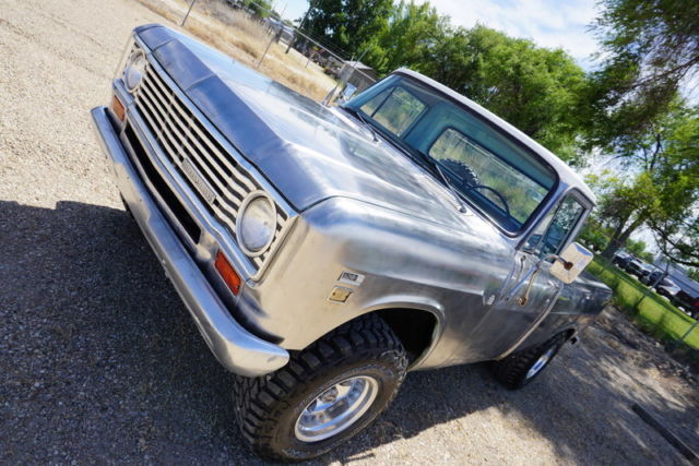 1974 International Harvester 100 100 1/2 Ton - photo 11