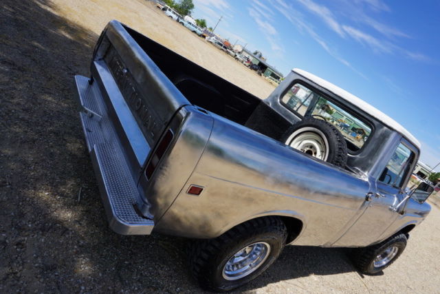 1974 International Harvester 100 100 1/2 Ton - photo 9