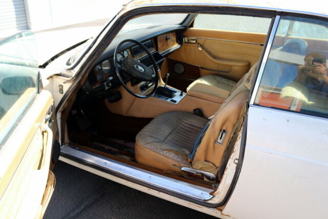 1975 Jaguar XJ6 COUPE - photo 11
