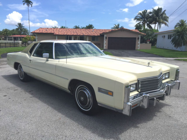 1976 Cadillac Eldorado Sunroof Coupe - photo 2
