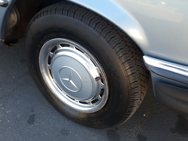 1977 Mercedes-Benz 200-Series 280SE - photo 11