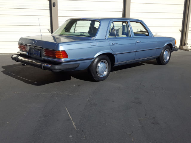 1977 Mercedes-Benz 200-Series 280SE - photo 3