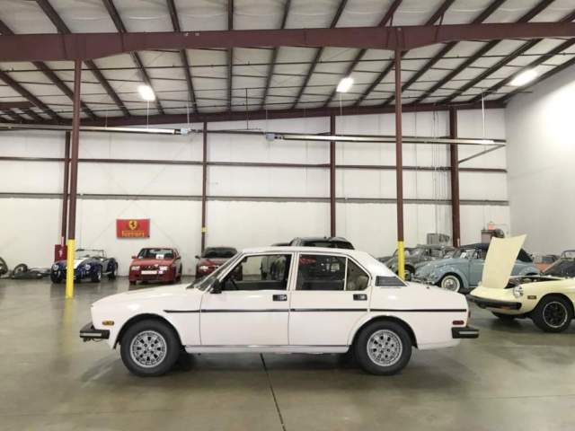 1978 Alfa Romeo 2000 Sport Sedan - photo 10