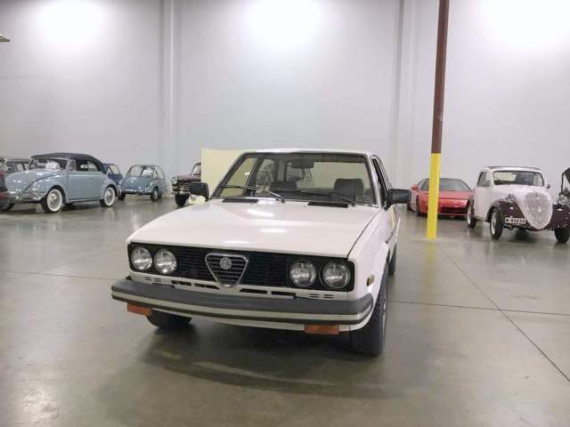 1978 Alfa Romeo 2000 Sport Sedan - photo 12