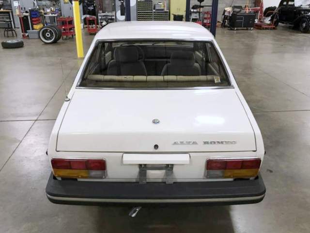 1978 Alfa Romeo 2000 Sport Sedan - photo 6