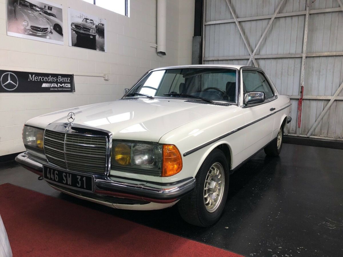 1978 Mercedes-Benz 200-Series CE