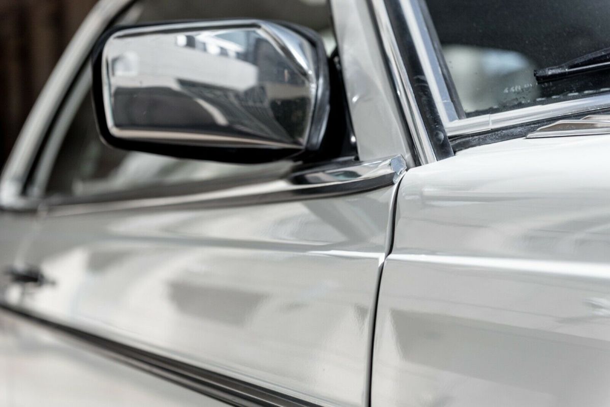 1978 Mercedes-Benz 200-Series CE - photo 10