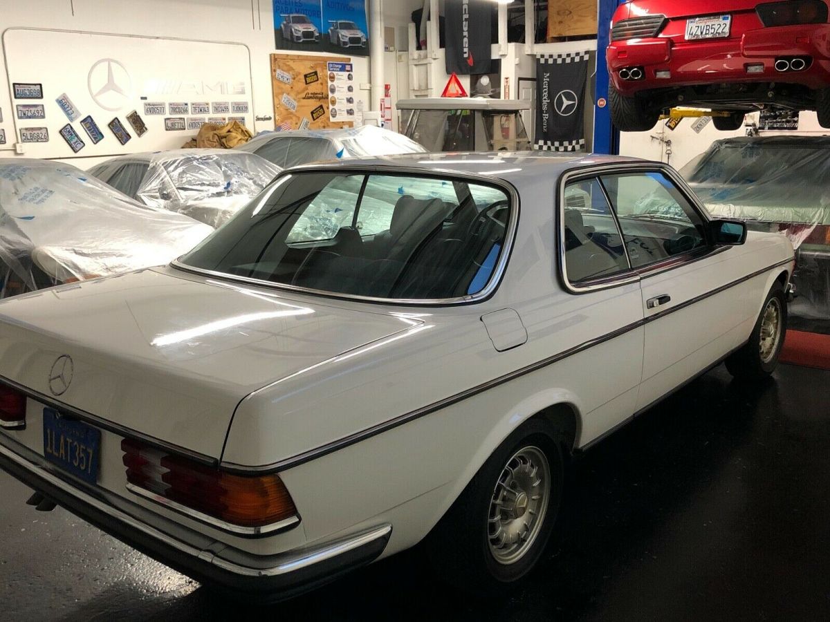 1978 Mercedes-Benz 200-Series CE - photo 5