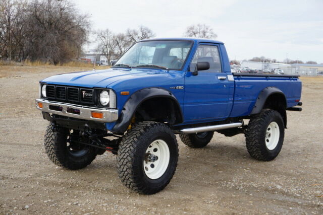RARE 1979 Toyota Hilux pickup, Factory 4x4, Original paint. 20R 4 speed 1979 Toyota Hilux Factory 4 wheel drive