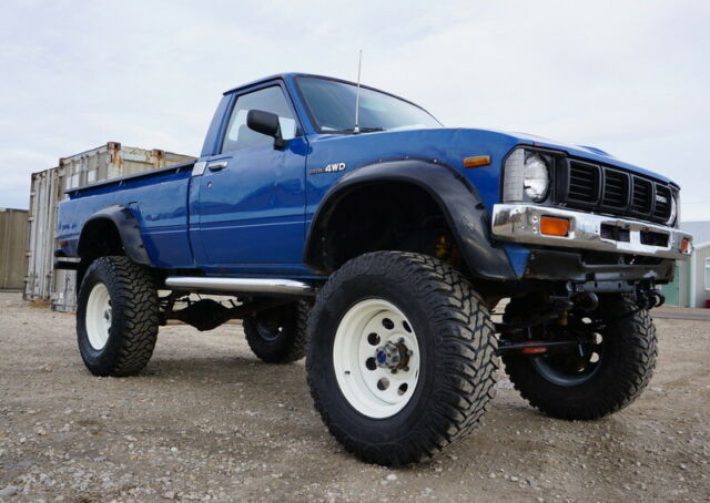1979 Toyota Hilux Factory 4 wheel drive - photo 6
