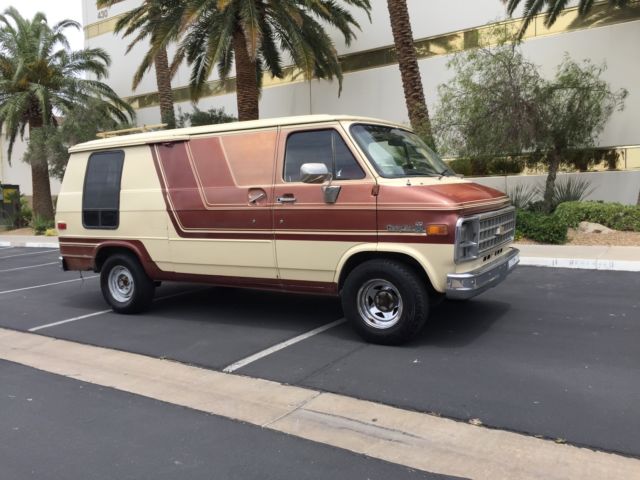1981 Chevrolet G20 Van G20 conversion - photo 2