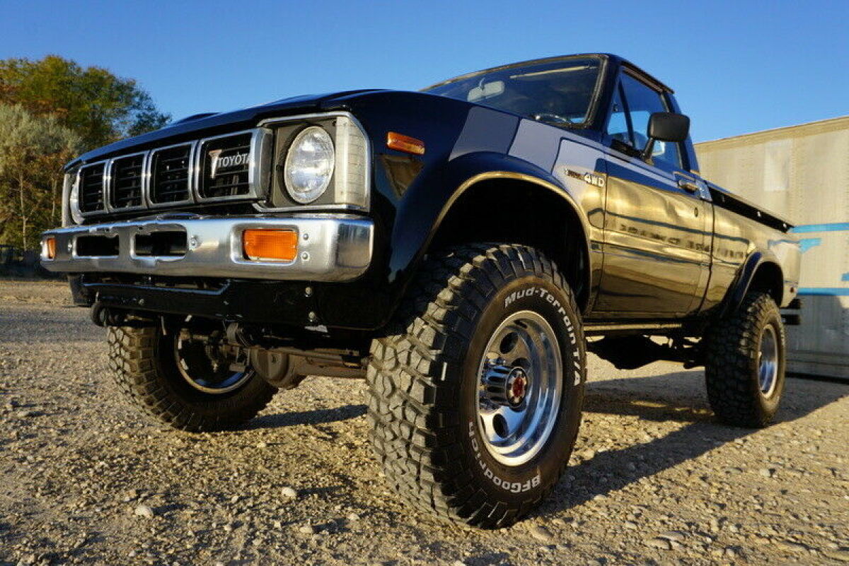 1981 Toyota Hilux Pickup - photo 11