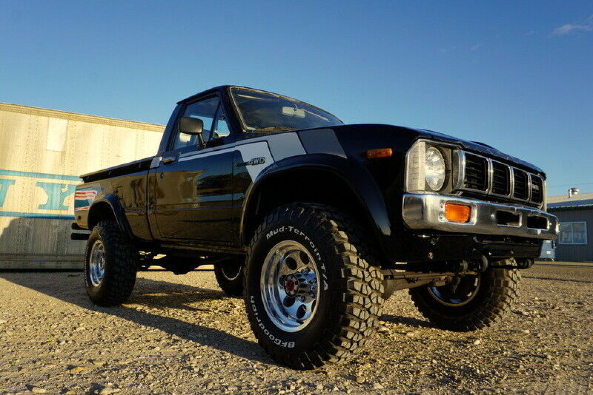 1981 Toyota Hilux Pickup - photo 7