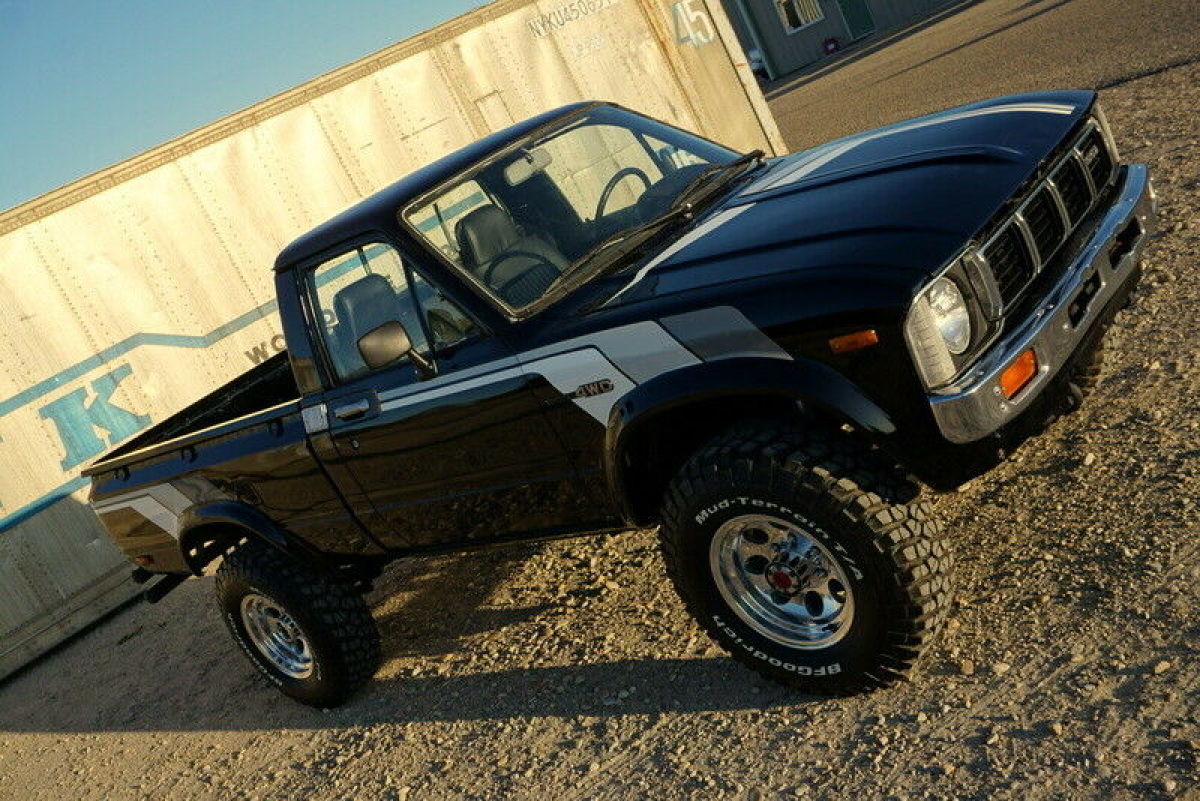 1981 Toyota Hilux Pickup - photo 8