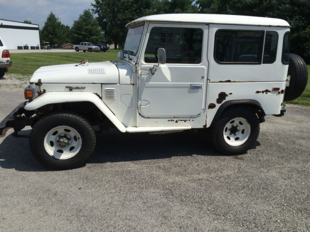 1982 Toyota Land Cruiser FJ40 - photo 2