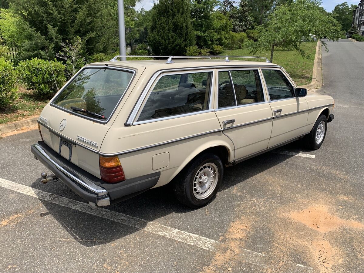 1982 Mercedes-Benz 300-Series TDT - photo 13