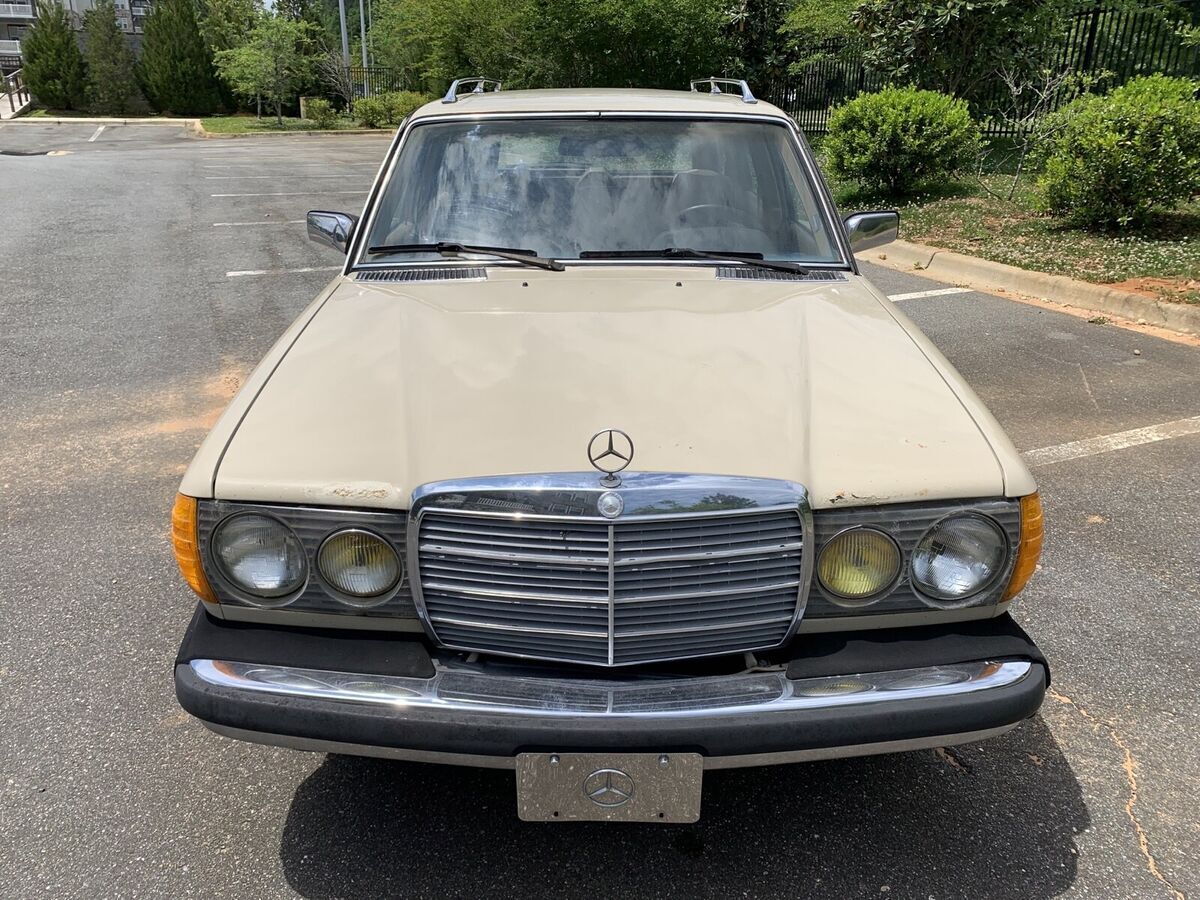 1982 Mercedes-Benz 300-Series TDT - photo 4