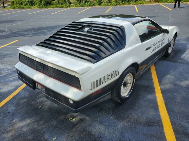 1983 Pontiac Firebird Trans am - photo 4