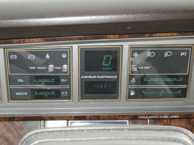 1984 Chrysler LeBaron Town & Country Mark Cross Edition - photo 2