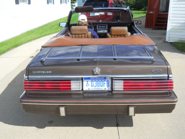 1984 Chrysler LeBaron Town & Country Mark Cross Edition - photo 4