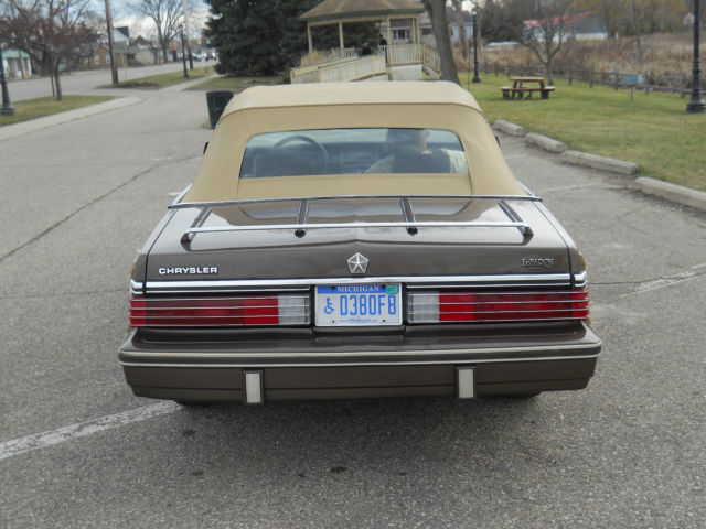 1984 Chrysler LeBaron Town & Country Mark Cross Edition - photo 8