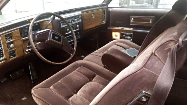 1984 Cadillac Fleetwood - photo 2
