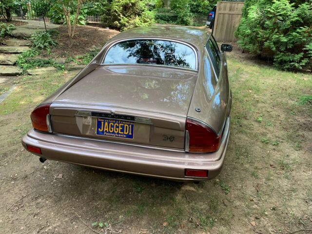 1984 Jaguar XJS Coupe - photo 3