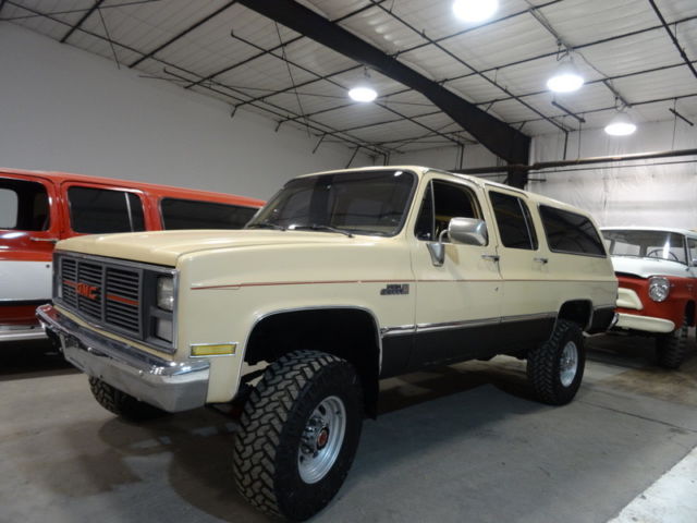 RARE 1985 GMC Suburban High Sierra 4x4, 2500, 3/4 Ton, 4-Speed Transmission 1985 Chevrolet Suburban