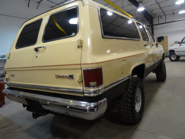 1985 Chevrolet Suburban - photo 7