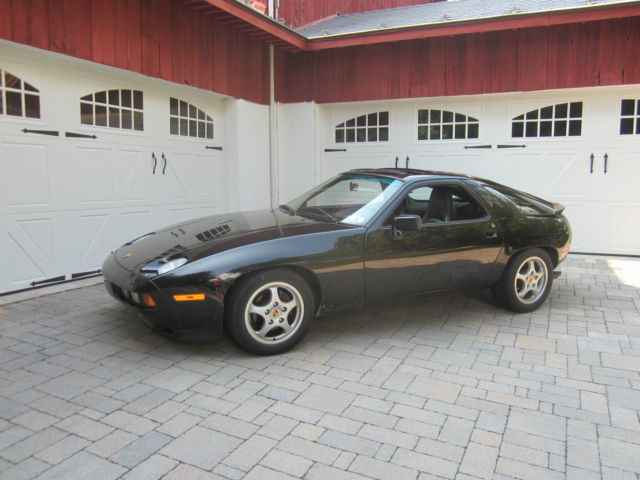 RARE 1985 MANUAL PORSCHE 928S BLACK ON BLACK EASTERN PA RARE WEIRD SCIENCE 1985 Porsche 928 928S