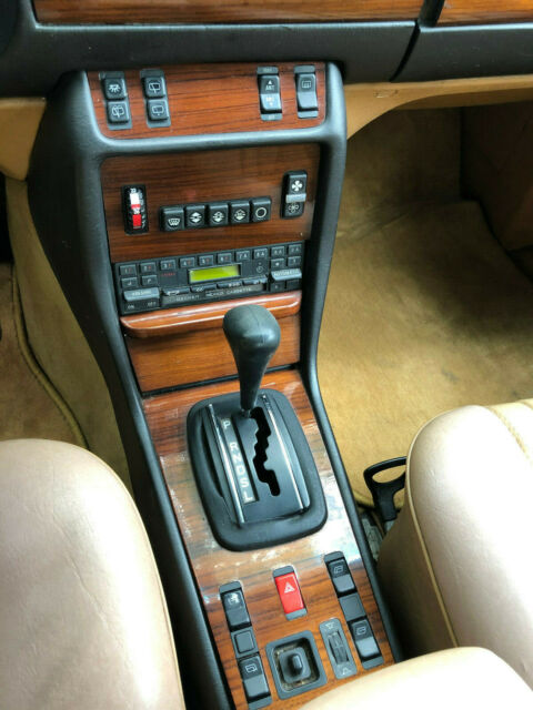 1985 Mercedes-Benz 300-Series 300TD Station Wagon - photo 12