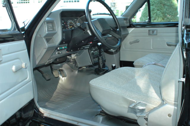 1986 Toyota Hilux - photo 12
