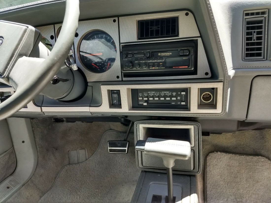 1987 Cadillac Cimarron - photo 11