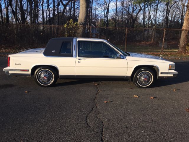 1988 Cadillac DeVille Base Sedan 2-Door - photo 5