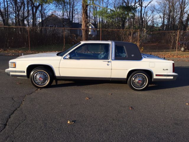 1988 Cadillac DeVille Base Sedan 2-Door - photo 6