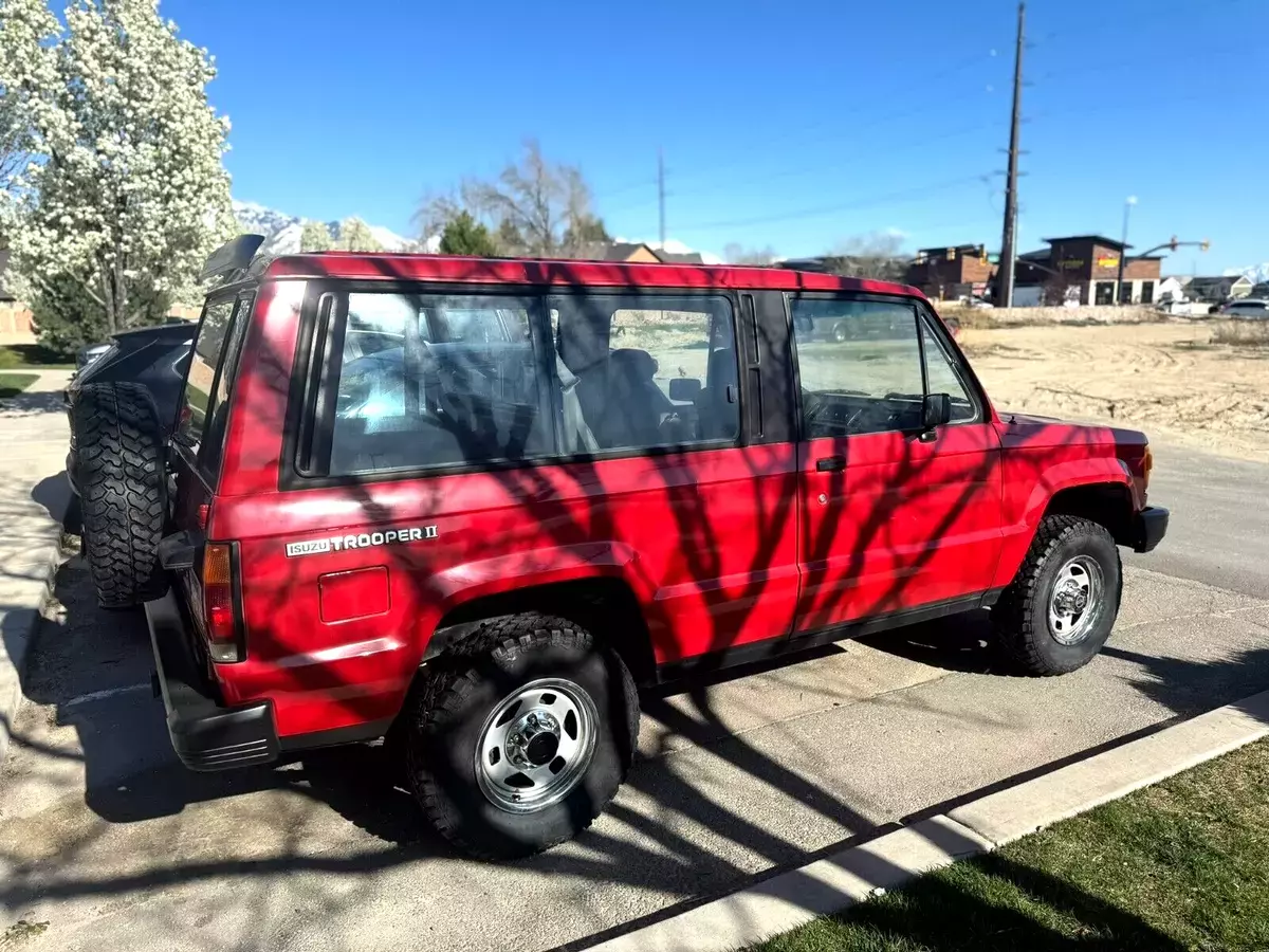 Rare 1988 Isuzu Trooper II S Classic SUV 2 Door Five Speed (RED) 1988 Isuzu Trooper II